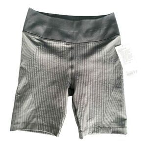 NWT Lululemon Ebb To Street High Rise  Shorts  | Size 10 | Green